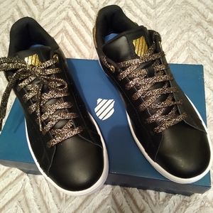 Women's size 11 Kswiss shoes